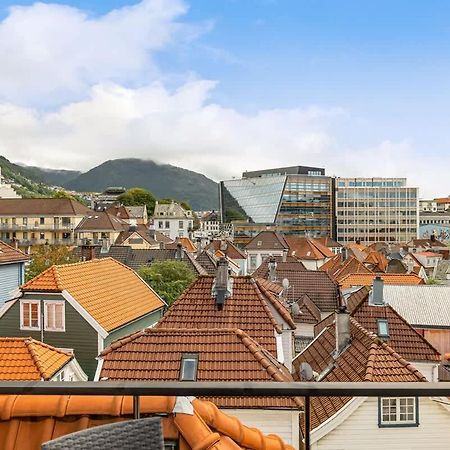 Dinbnb Apartments I Historical Two-Floor Apartment With Rooftop Panorama I 1645 Heritage Берген Экстерьер фото